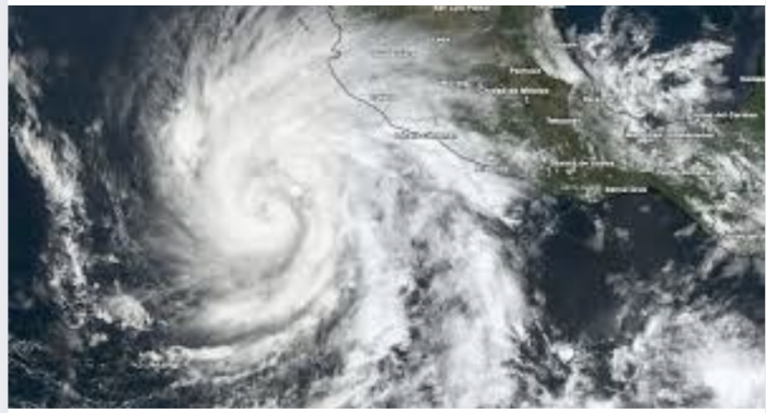 Alvin se debilita pero amenaza con fuertes lluvias camino al norte de México