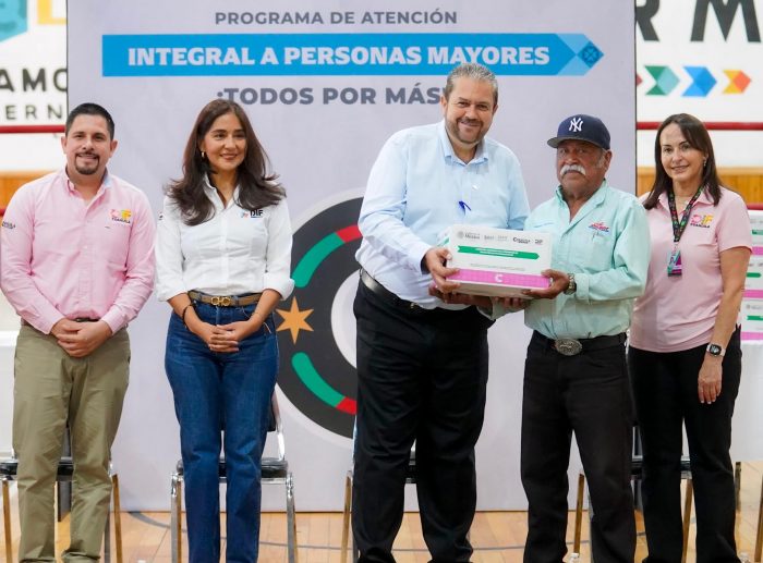 *Manolo Jiménez y Tomás Gutiérrez atienden a sectores sensibles con apoyos alimentario*