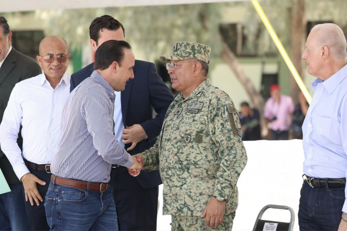 Seguimos invirtiendo en infraestructura militar: Manolo