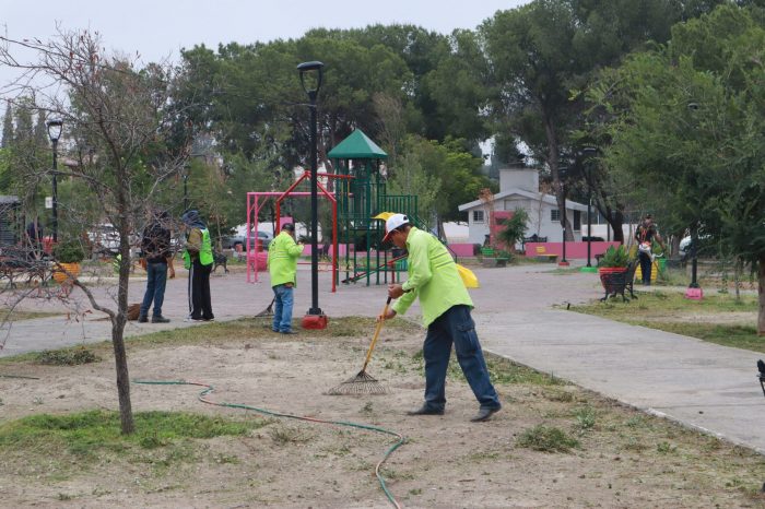 Continúa Gobierno de Saltillo trabajo de rescate de plazas públicas
