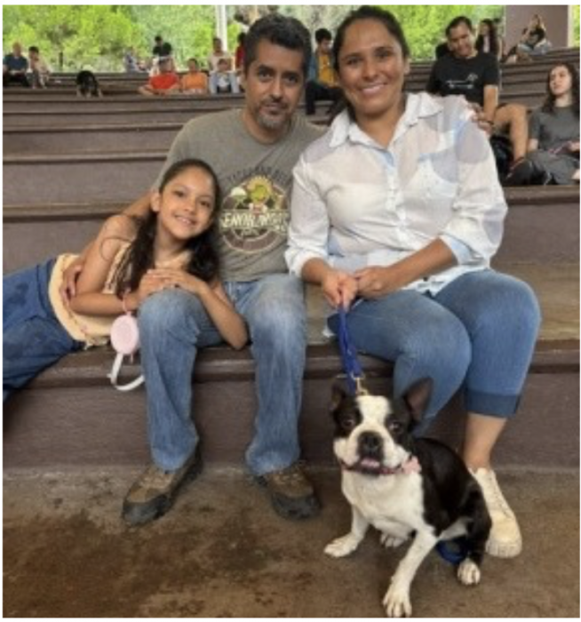 Familias coahuilenses participan en taller de adiestramiento y vacunación gratuita para mascotas