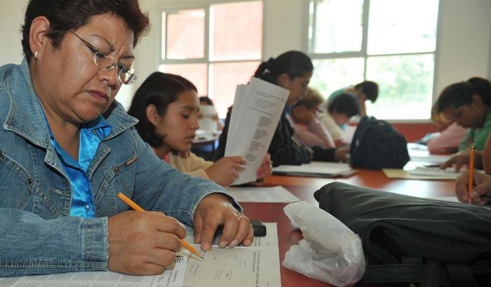 Recortarían 119 mdp a educación indígena y a alfabetización