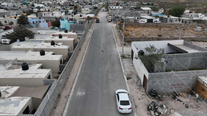 Avanza pavimentación en La Gloria; registra 80 por ciento de avance