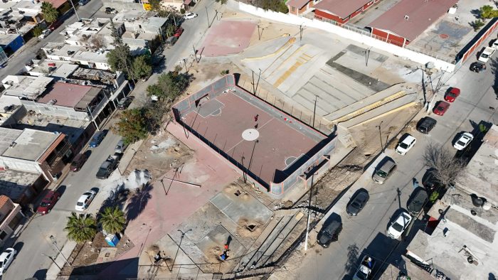 Avanzan los trabajos de rehabilitación en la plaza Fidel Velázquez de RA