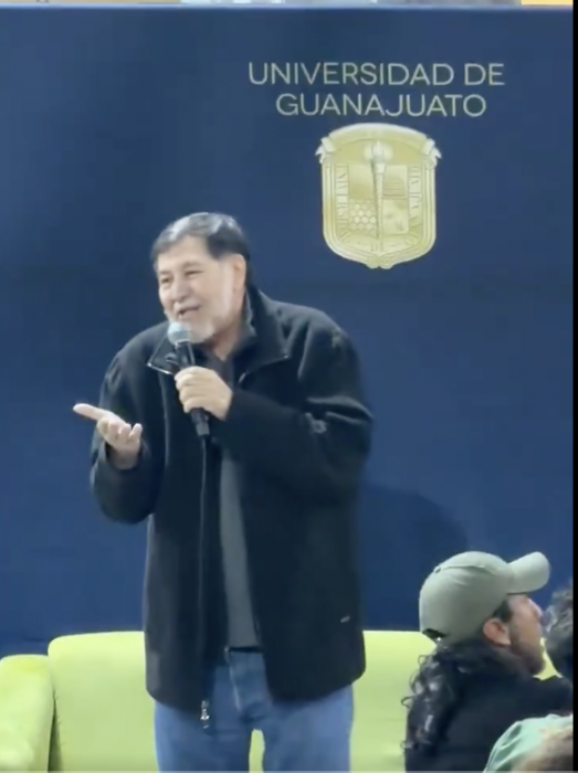 ‘Me da lo mismo’: Noroña es abucheado en la Universidad de Guanajuato; lo cuestionaron por casa de 12 mdp