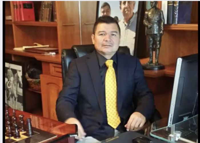 Es militante de Morena exalcalde de Apatzingán y hermano del “R1”, líder regional del CJNG en Uruapan acusado de ordenar el asesinato de Manzo