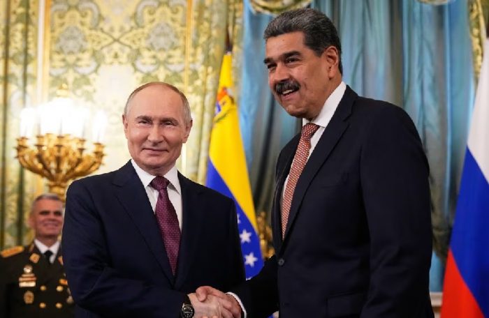 Rusia mantiene contacto con Venezuela y no descarta apoyar a Maduro