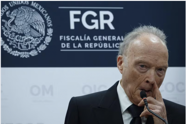 Embajada de Gertz Manero estaría en riesgo, revela periodista