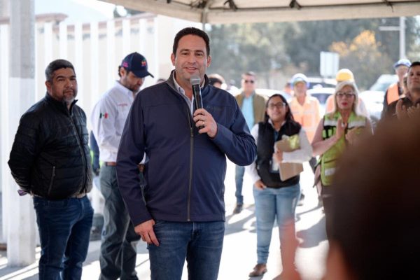 Javier Díaz inicia adecuación vial en Emilio Arizpe y Antonio Cárdenas