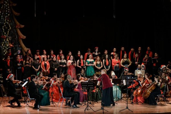 Disfrutan el Concierto Navideño 2025 con la Orquesta Metropolitana de Saltillo y la Compañía de Ópera de Saltillo