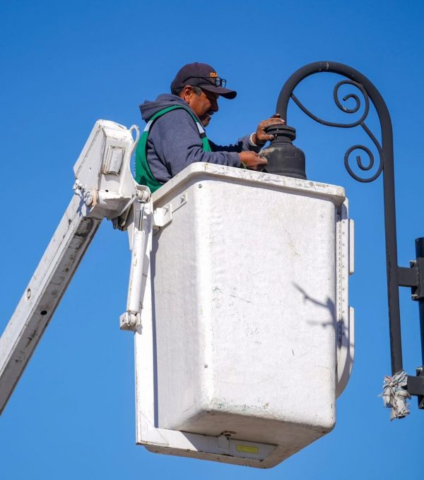 *Atiende Gobierno de Ramos Arizpe reportes ciudadanos de alumbrado público*