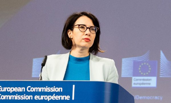 La Unión Europea aseguró que mantendrá los contactos con la jefa del régimen de Venezuela, Delcy Rodríguez