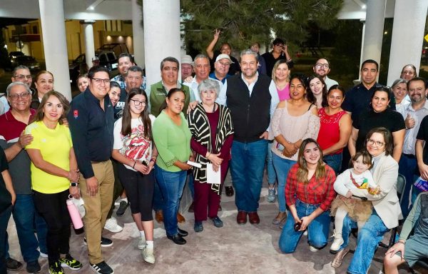 *Fortalece Tomás Gutiérrez cercanía con vecinos de Lomas del Valle*