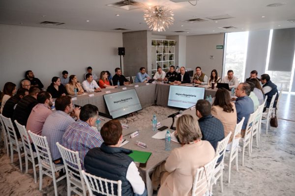 Instruye Javier a gabinete redoblar esfuerzos por la ciudadanía