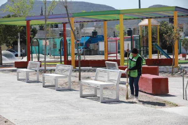 Intensifica Municipio rehabilitación de pavimento en la Saltillo 2000