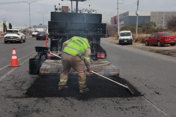 Intensifica Javier Díaz rehabilitación de las vialidades Antonio Cárdenas y V. Carranza