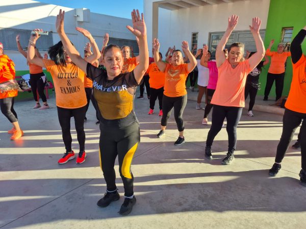 Se activan con Bailotón en la colonia Gustavo Espinoza Mireles