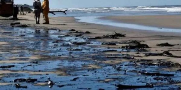 ¡Alerta en el Golfo! Derrame en Dos Bocas amenaza arrecifes y a 16 mil familias pesqueras