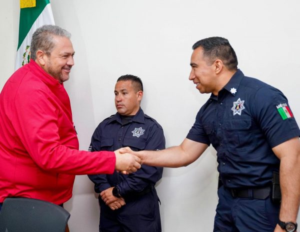 *Reconoce Tomás Gutiérrez a policías por su compromiso y vocación*