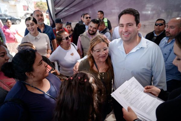 Avanza Javier Díaz con ‘Colonias al 100’ en Hacienda Narro y Misión Cerritos