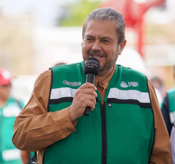 Arranca Tomás Gutiérrez el programa “Todos Chambeando”; entrega equipo por 400 mil pesos