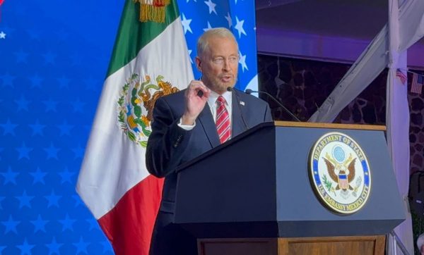 EU pasará de la revocación de visas a las acusaciones formales contra políticos mexicanos, revela Los Angeles Times