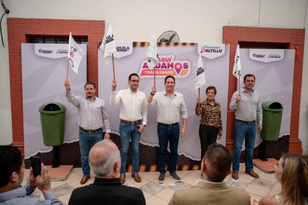 Arranca Javier Díaz rehabilitación de banquetas en Centro Histórico