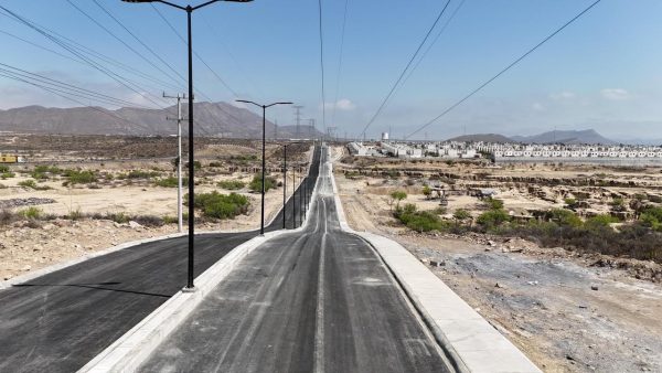 *Avanza en Ramos Arizpe, obra del Camino del Real*