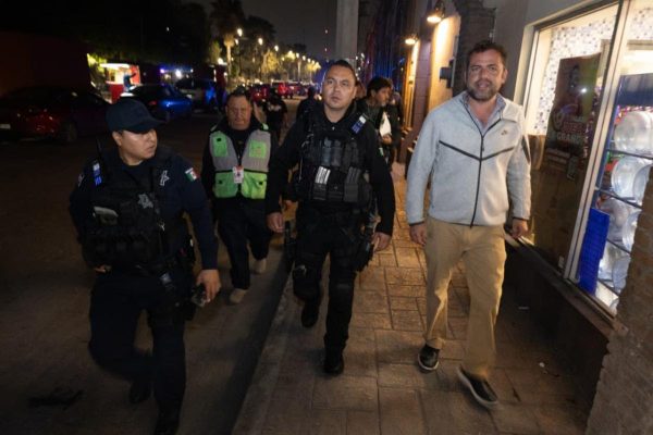 Realizan operativo coordinado en bares y restaurantes de la zona centro