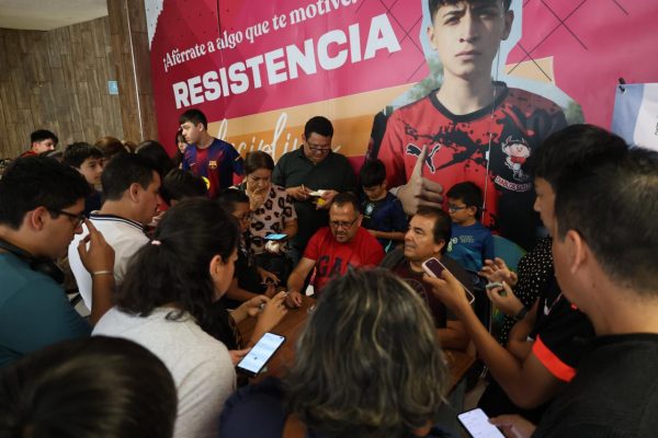 Completa tu álbum en los intercambios de estampitas de fútbol internacional