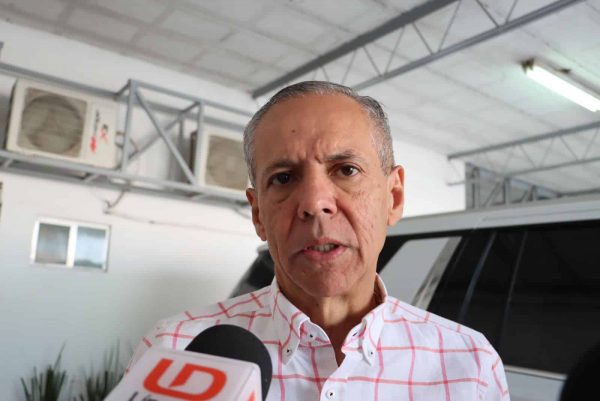 Exalcalde acusó a Rocha Moya de amenazarlo por candidatura en el Senado