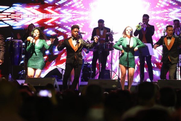 Miles de familias en las colonias disfrutaron conciertos por el Día de las Madres en Saltillo