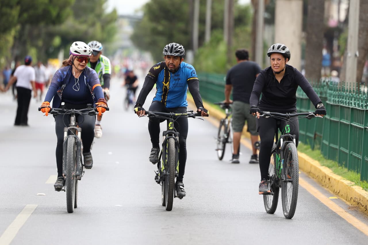 Saltillenses disfrutan en familia la Ruta Recreativa
