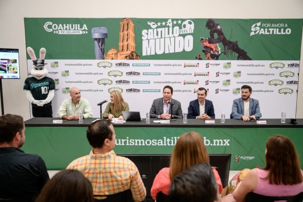 Javier Díaz presenta sitio de internet de Turismo Municipal de Saltillo
