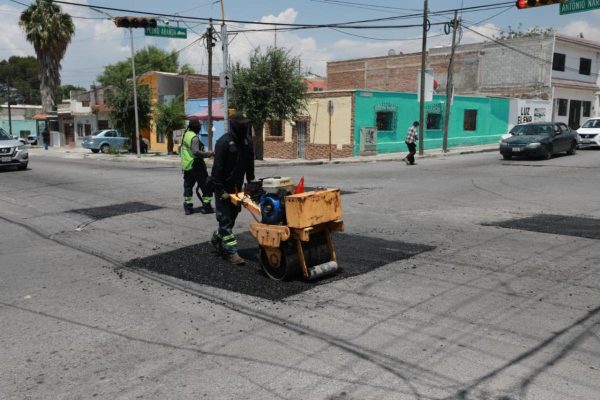 Responde Saltillo a reportes ciudadanos con rehabilitación de vialidades