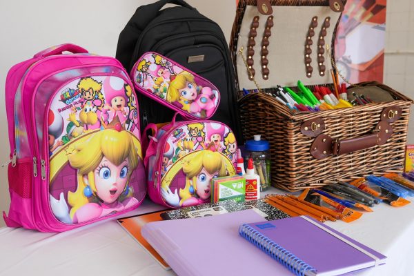 Invitan a transformar vidas mediante campaña de útiles escolares