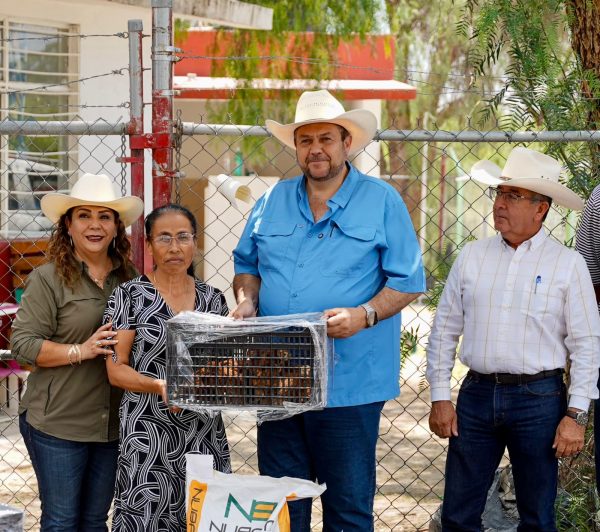 Supera Ramos Arizpe las 30 mil aves de traspatio entregadas