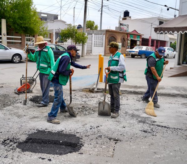 Intensifica Ramos Arizpe programa de bacheo; atienden distintos sectores