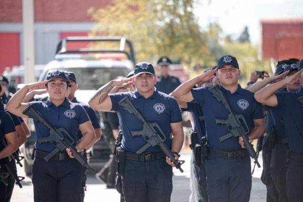 Javier Díaz da bienvenida a cadetes de la cuarta generación de la Academia de la Policía