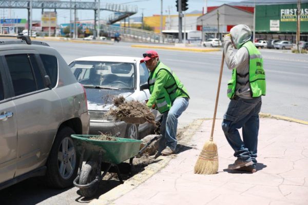 Refuerza Javier Díaz acciones de limpieza en arroyo San Lorenzo