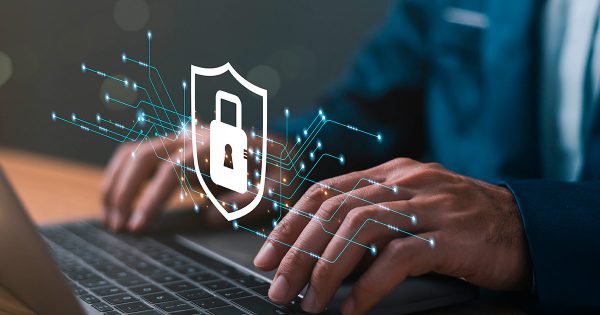 UIF bloquea 24,622 cuentas bancarias por combate al crimen, huachicol y extorsión