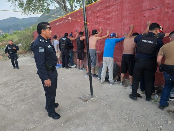 Suman 215 detenciones en operativos contra consumo de alcohol en la vía pública