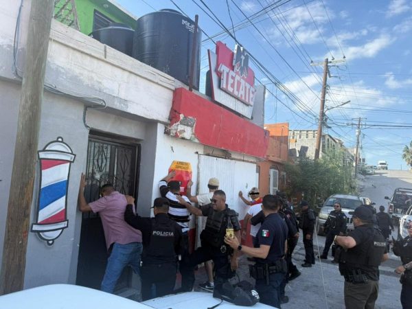 Detiene Comisaría a 55 por consumo de bebidas alcohólicas en la vía pública