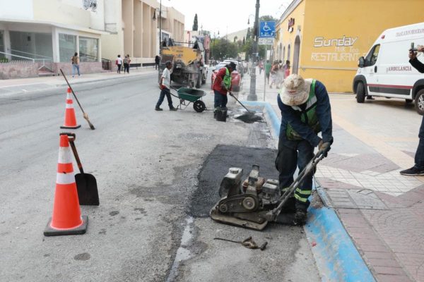 Rehabilita Javier Díaz vialidades en Zona Centro y Lomas de Lourdes