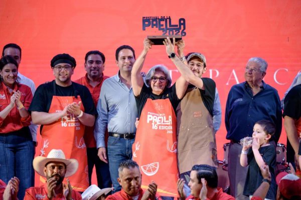Disfrutan saltillenses del Festival de la Paella 2026