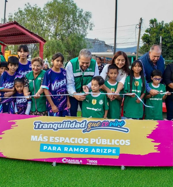 *Entrega Tomás Gutiérrez renovada Plaza Texcoco en Analco*