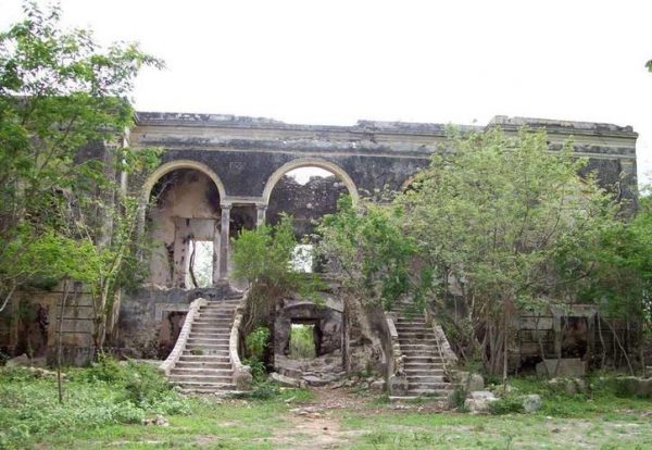 DOMINGO DE LEYENDA: La Hacienda embrujada de Cholul (Mérida)