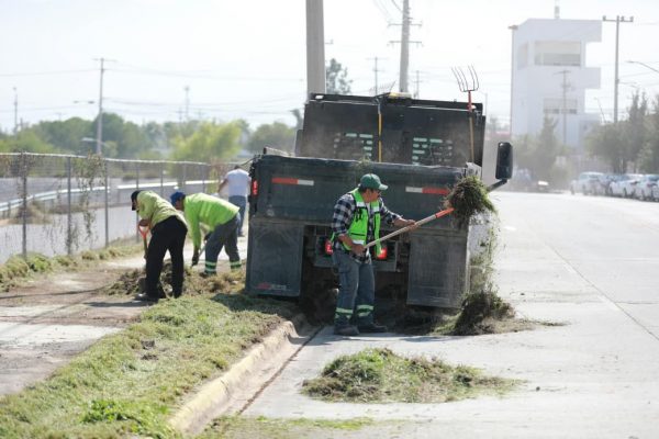 Continúa Javier Díaz rehabilitación de calles por todo Saltillo