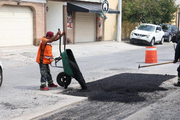 Continúa rehabilitación de pavimento dañado por las lluvias