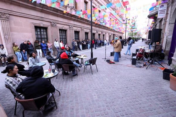 Disfrutan en Saltillo la cultura en todos los sectores